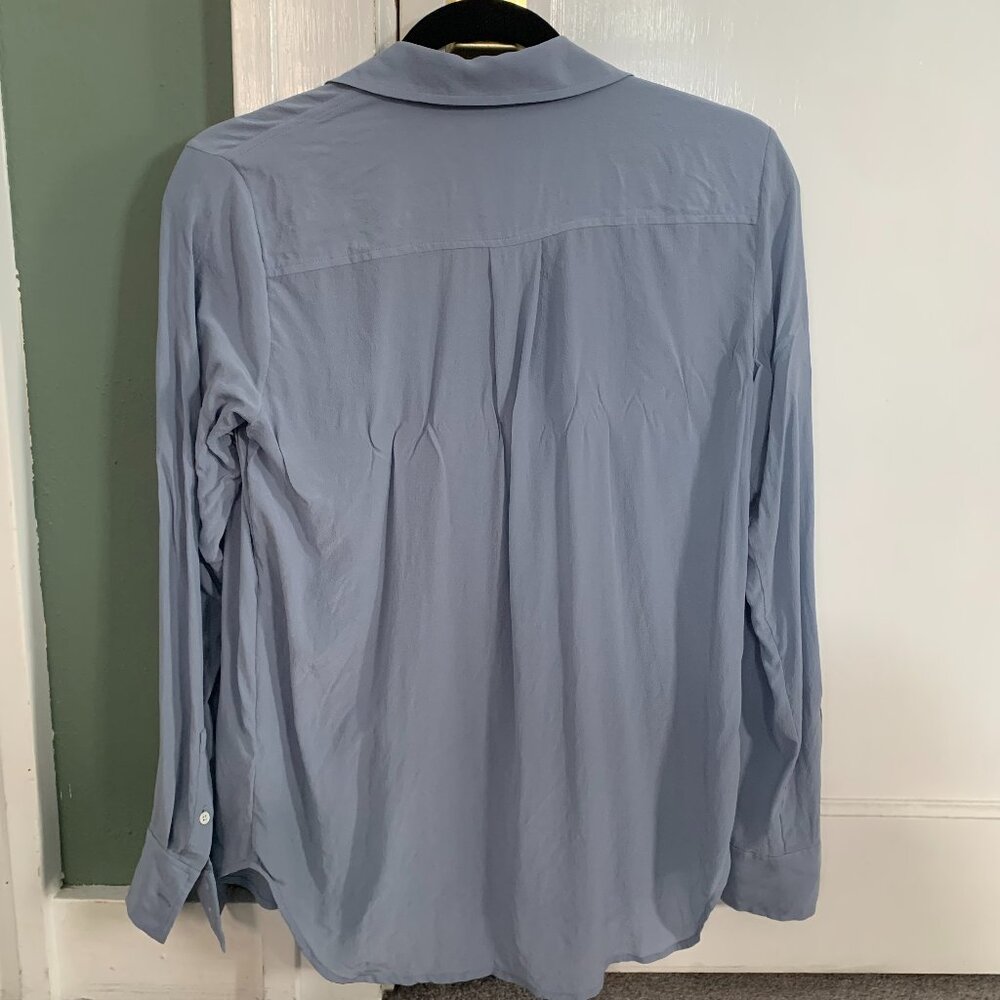 Everlane The Must-Have Shirt in Washable Silk